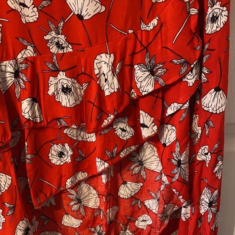Red/White Flower Skirt- Small